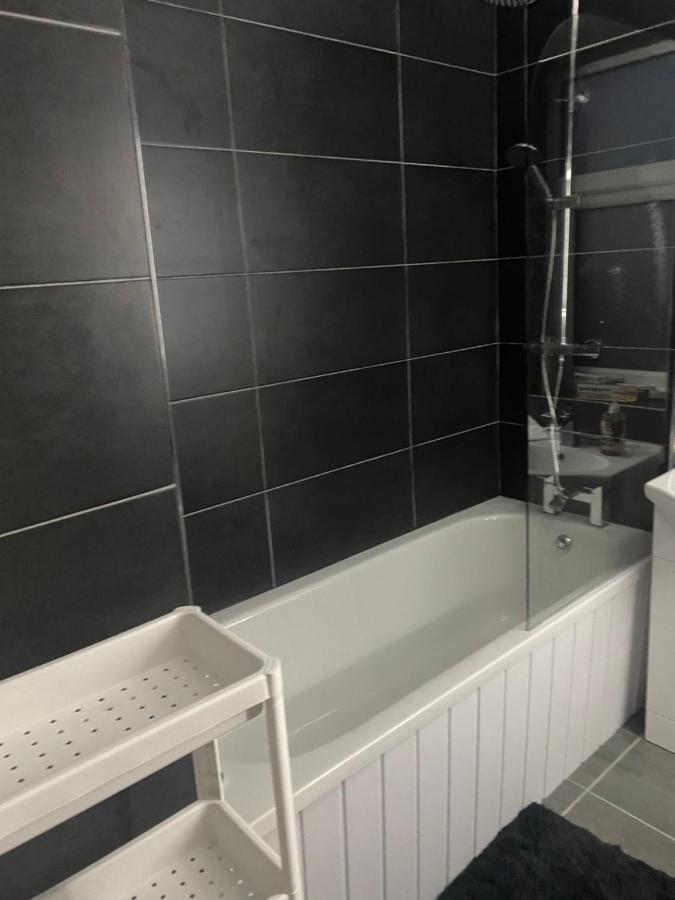 Convenient Room Belfast Exterior photo
